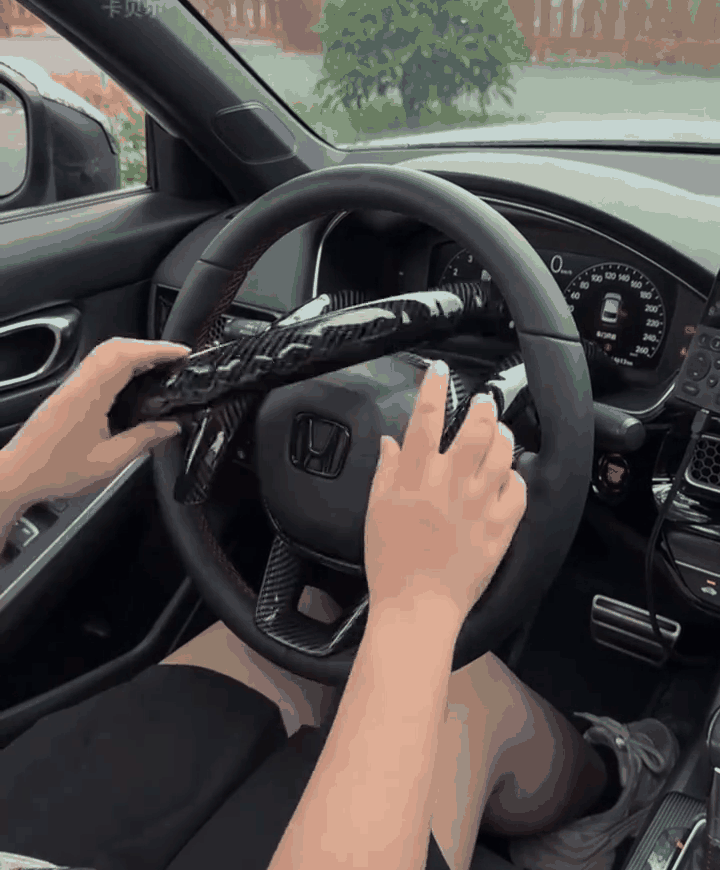 agarre-volante-2-piezas-gif-2.gif