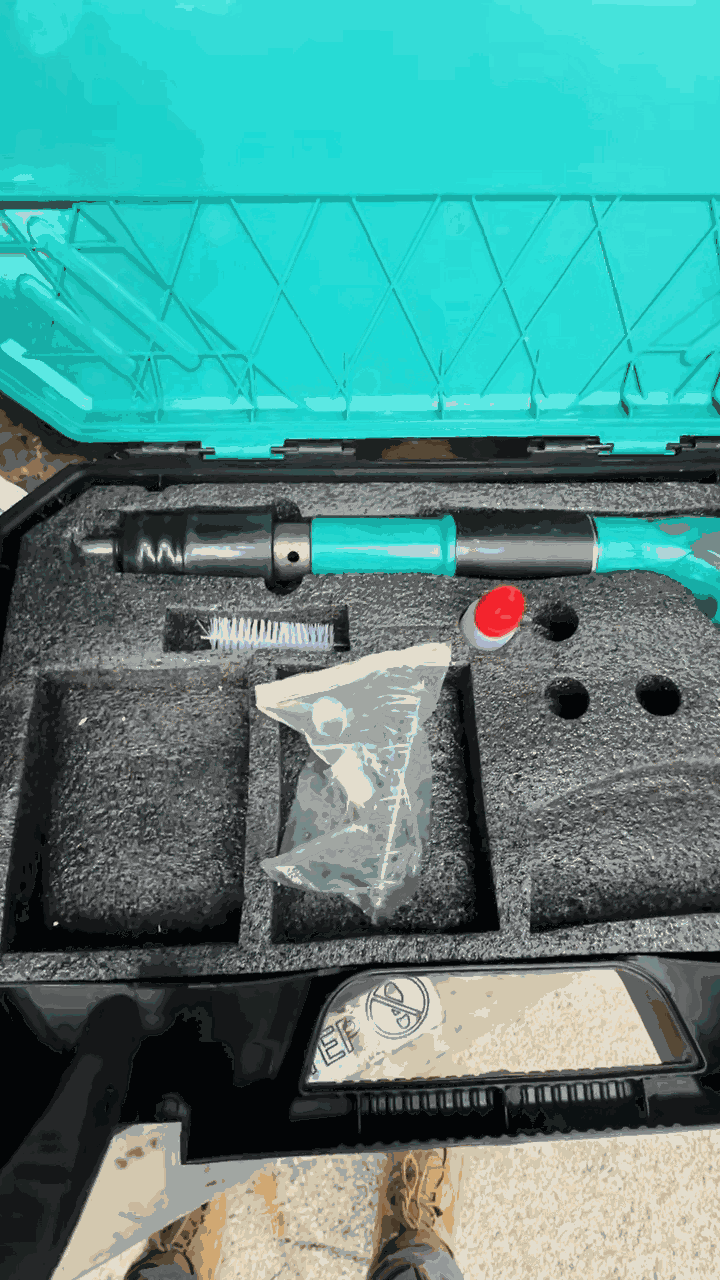 cla-1023-gif1.gif