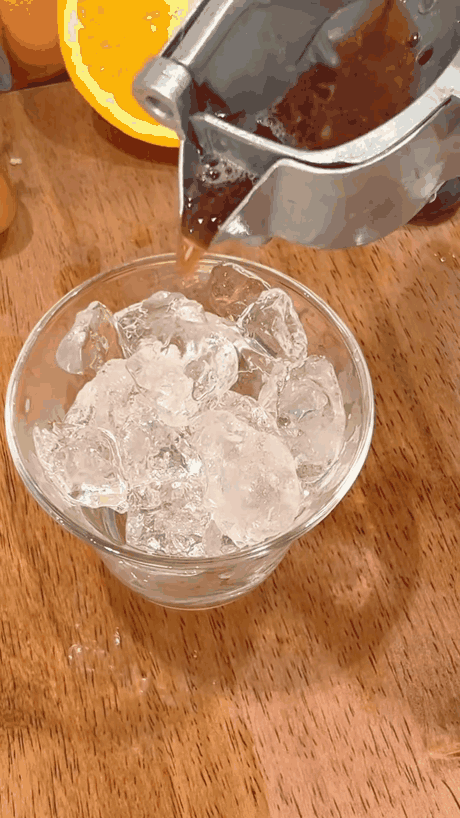 exprimidor-palanca-gif-1.gif