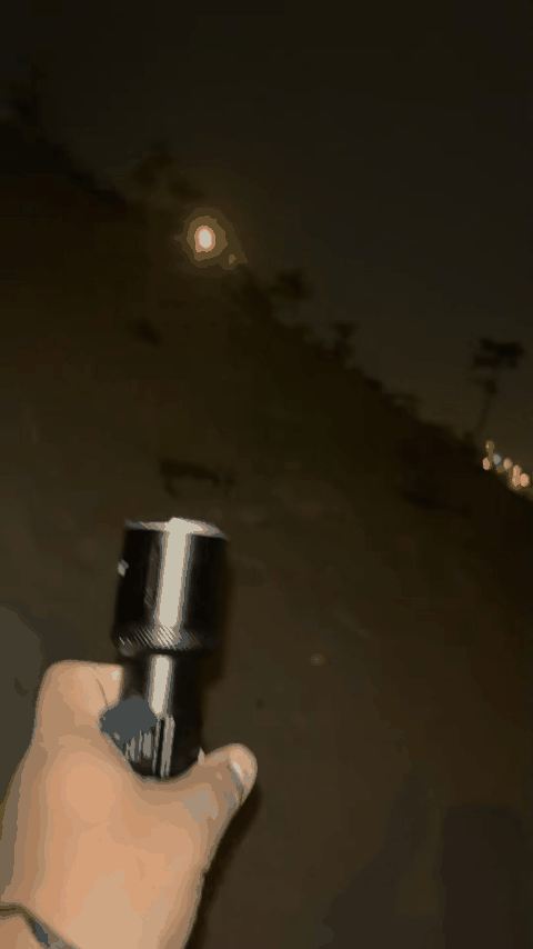 linterna-tactica-zoom-gif-1.gif