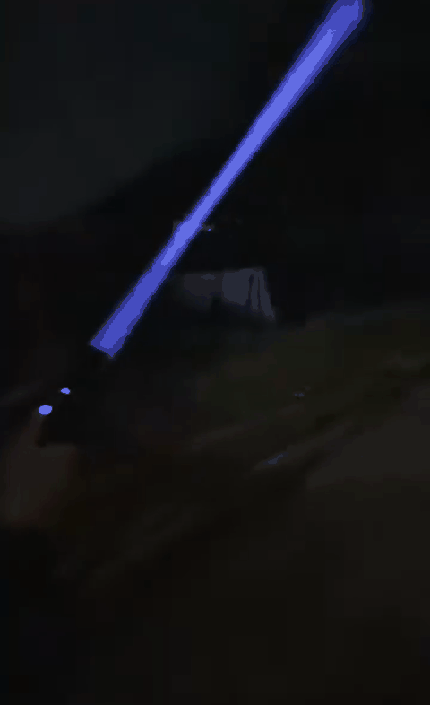 linterna-tactica-zoom-gif-3.gif