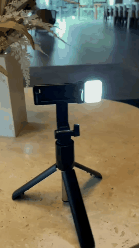 tripode-selfie-control-gif-2.gif